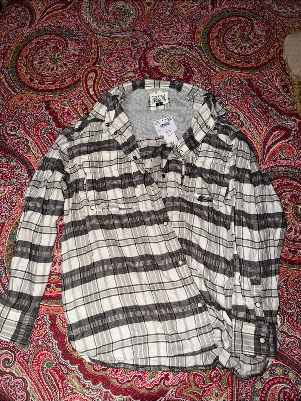 American Eagle Black and White Plaid Button-Up Shirt